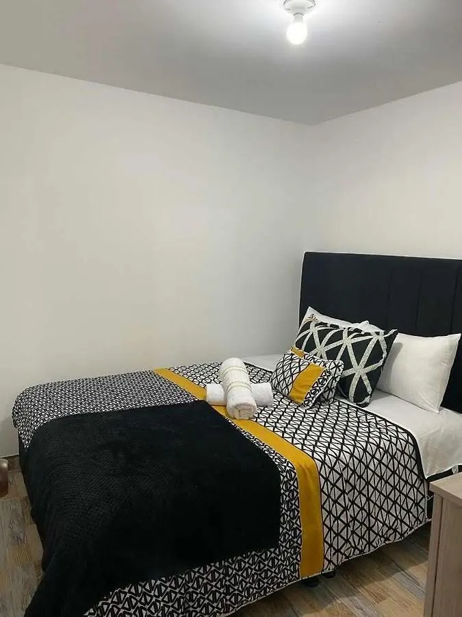 Hotel Amatista-Cerca Al Aeropuerto Bogotá Apartamento